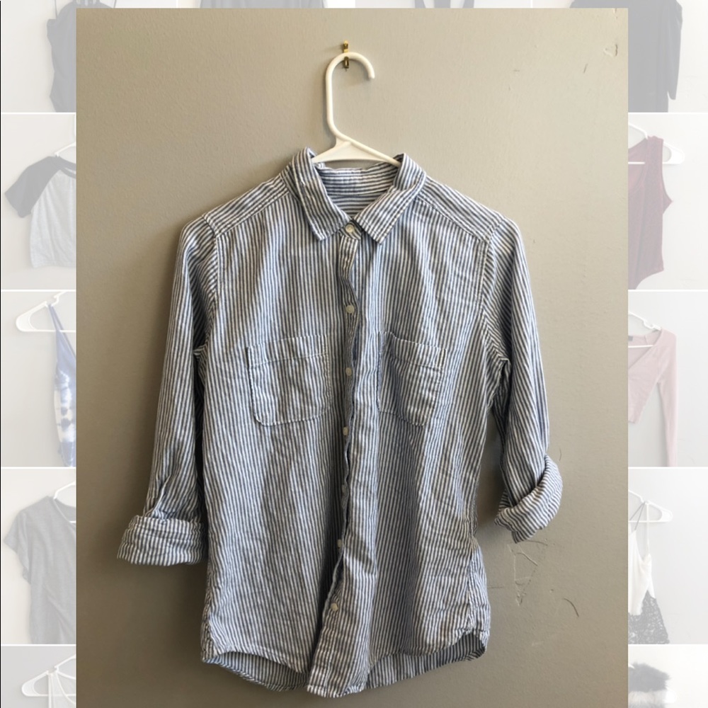 Abercrombie and Fitch button up dress shirt